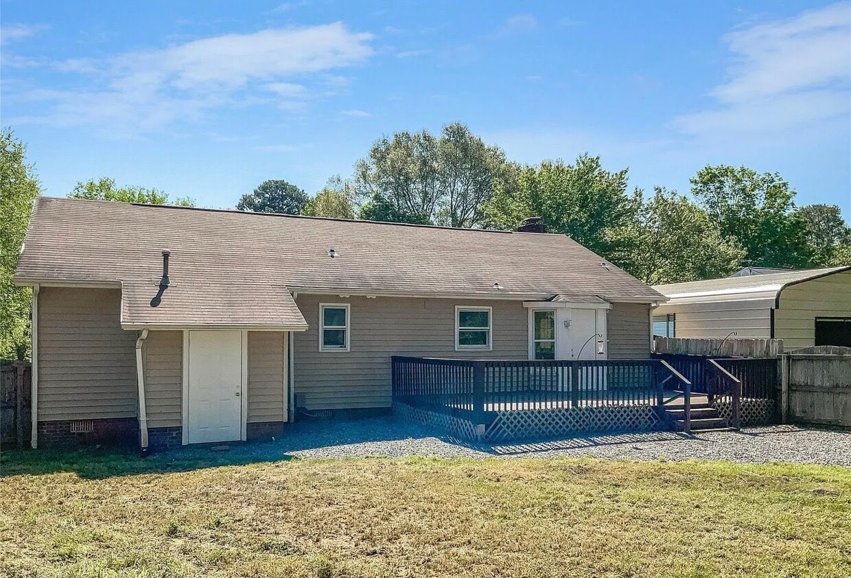 2114 Lampglow Ct, Gastonia, NC 28056 House Rental in Gastonia, NC