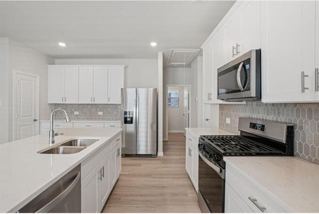 Building Photo - 705 Leavenworth Dr