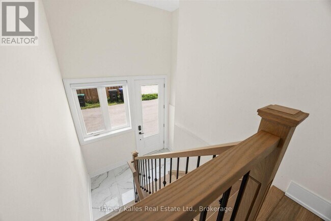 Photo du bâtiment - 297 Seventh St