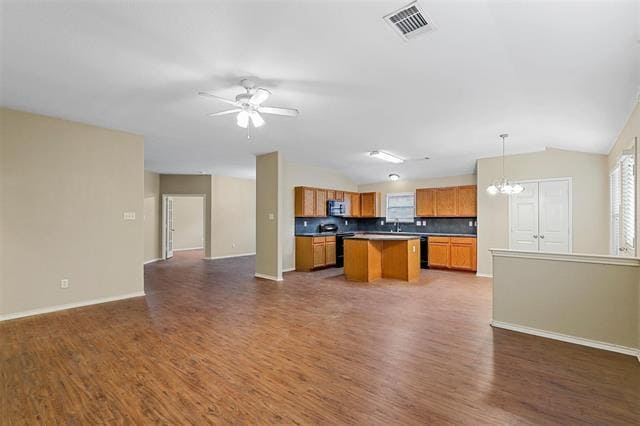 Foto del edificio - 2811 Briarbrook Dr