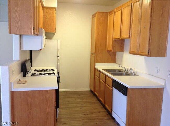 Foto del edificio - 3318 N Decatur Blvd