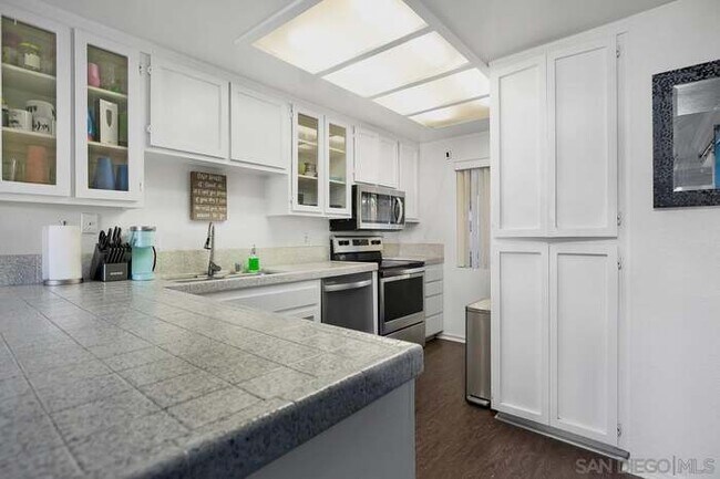 Foto del edificio - 389 Shady Ln
