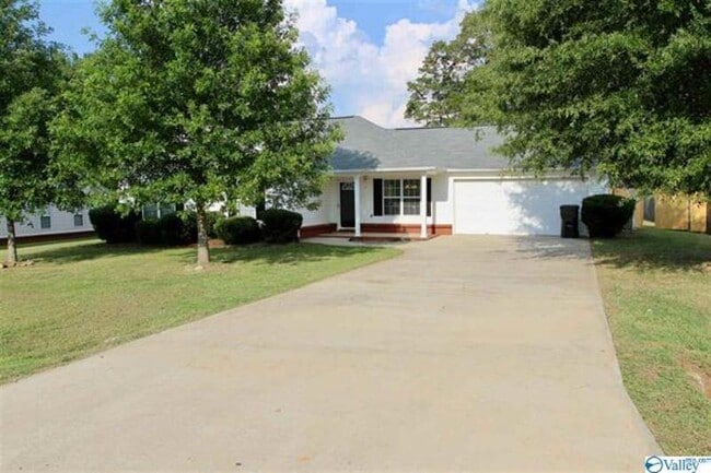 Foto del edificio - 241 Tanner Point Dr