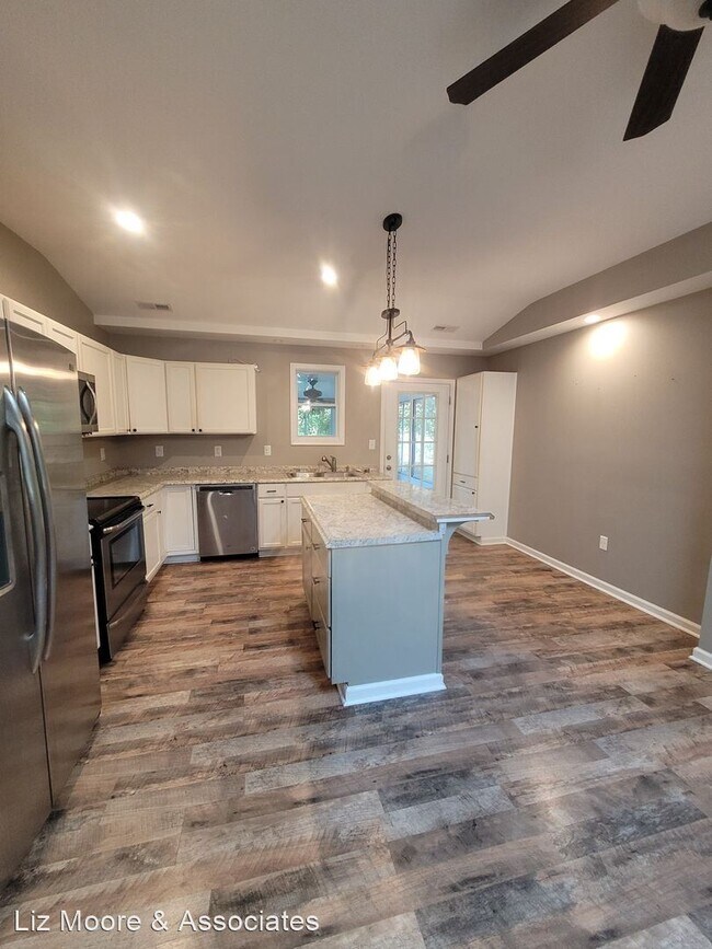 Foto del edificio - 3 br, 2 bath House - 7714 Kelly Avenue