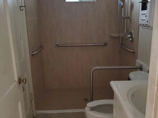 Building Photo - 1616 Adkins Dr