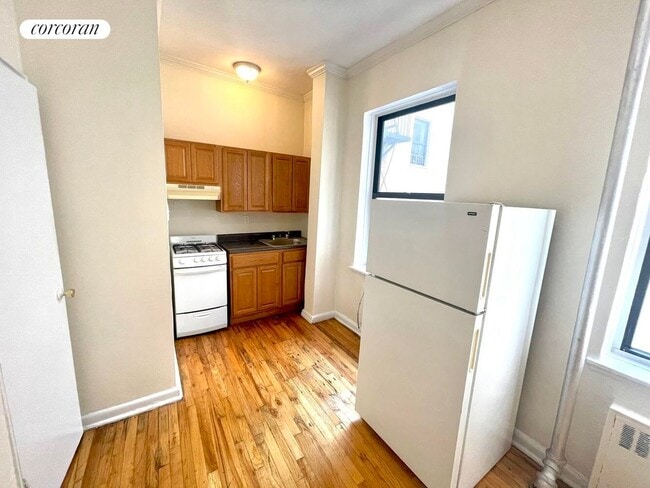 Building Photo - 612 W 137th St