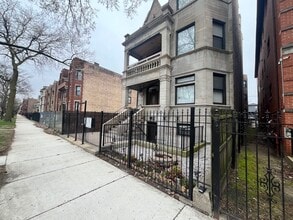 Building Photo - 5172 S Michigan Ave