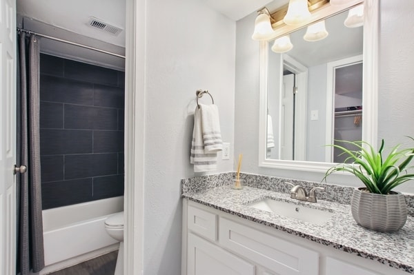 Building Photo - 3800 on Portland Apartments