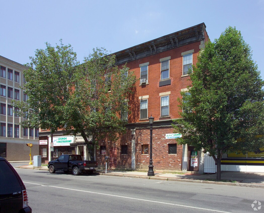 Foto del edificio - 181-187 Chestnut St