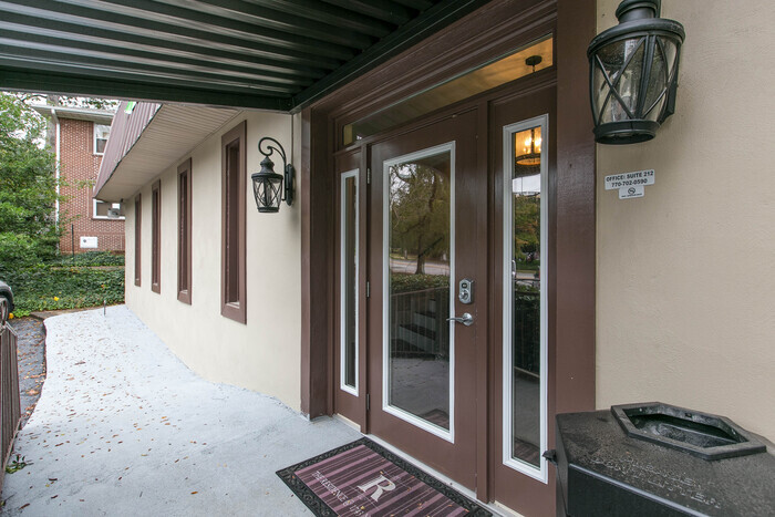 Foto principal - 1743 N Decatur Rd