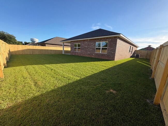 Building Photo - 14902 Dalton Cir
