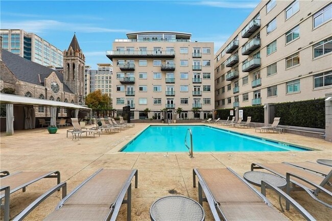 Foto del edificio - 805 Peachtree St NE