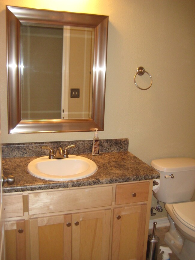 Foto del edificio - 9512 Pouder Ln