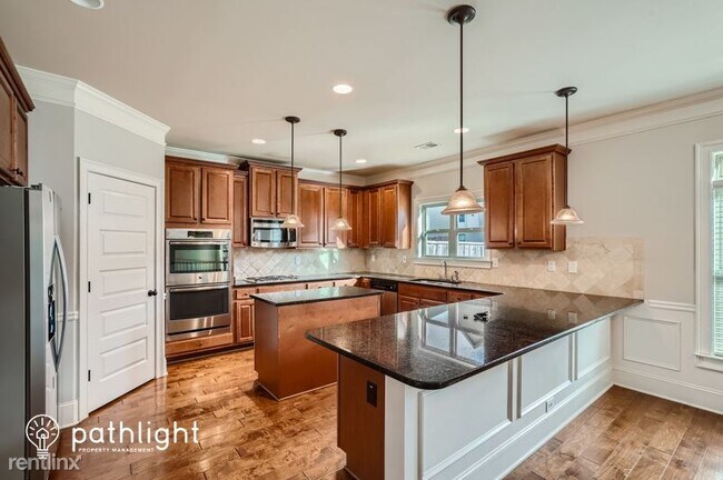 Foto del edificio - 4 br, 2.5 bath House - 2475 Horse Saddle W...