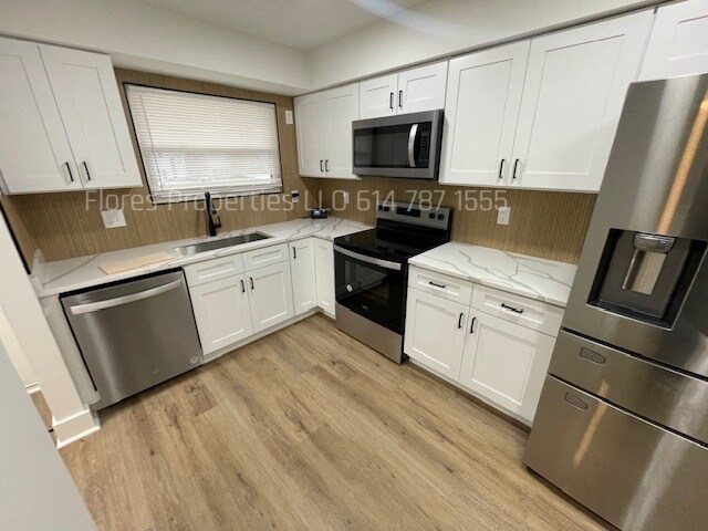 Foto del edificio - 4483 Wingfield St