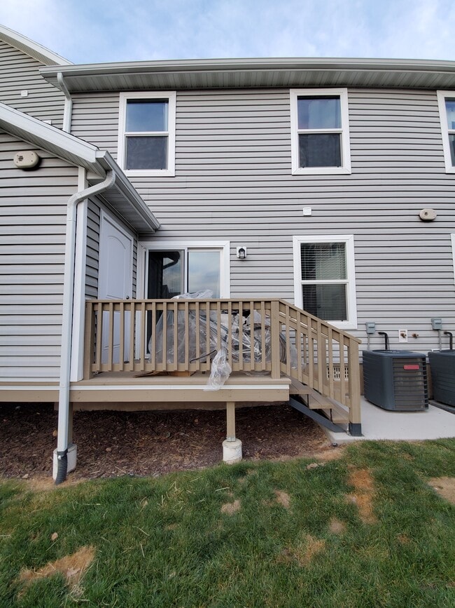 back porch and storage - 505 W 2650 N