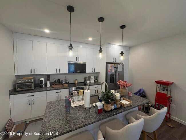 Foto del edificio - 633 Main St