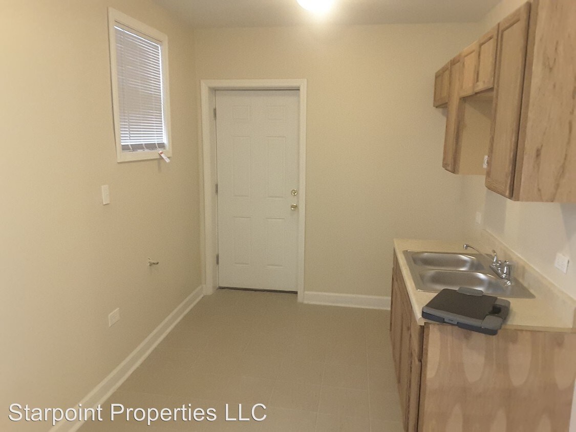 Building Photo - 6800 S Prairie Park Pl