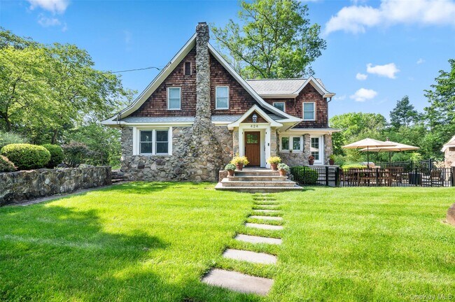 Building Photo - 424 Storms Rd