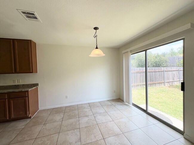 Foto del edificio - 2502 Perkins Pl