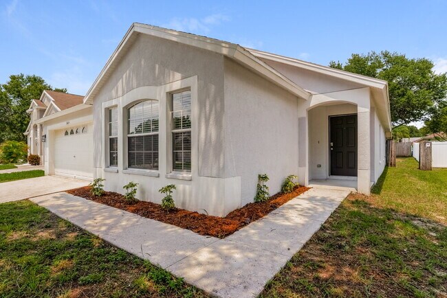 Building Photo - 3014 Summer Cruise Dr