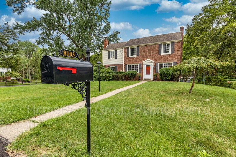 Foto principal - 8103 Patricia Dr