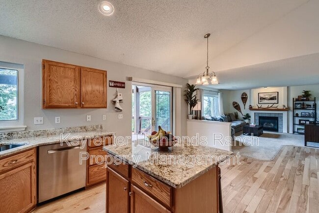 Building Photo - 9948 Deer Creek Ln