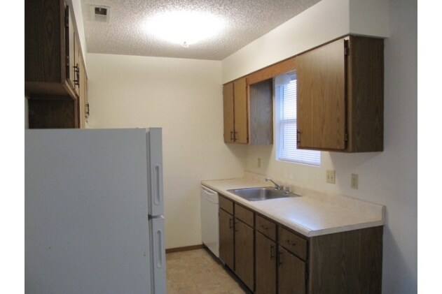 hutchinson ks hookup Kingman kansas's newest full service rv park our spaces offer individual water and sewer hookups and our electrical hookups are 30 and 50 amp compatible, so visit kingman ks rv park. hutchinson ks hookup Kingman kansas's newest full service rv park our spaces offer individual water and sewer hookups and our electrical hookups are 30 and 50 amp compatible, so visit kingman ks rv park.