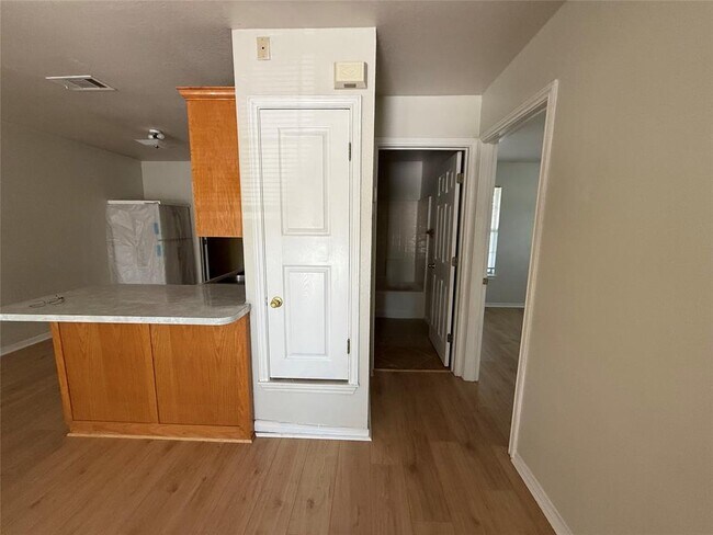 Foto del edificio - 2907 Whisper Oaks Ln