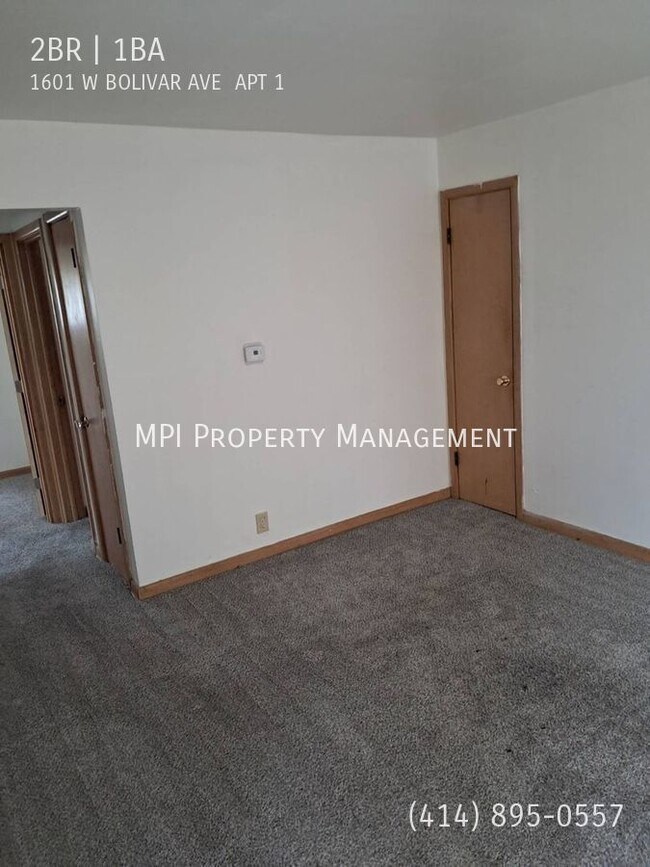 Building Photo - 1601 W Bolivar Ave Apt 1- Lower