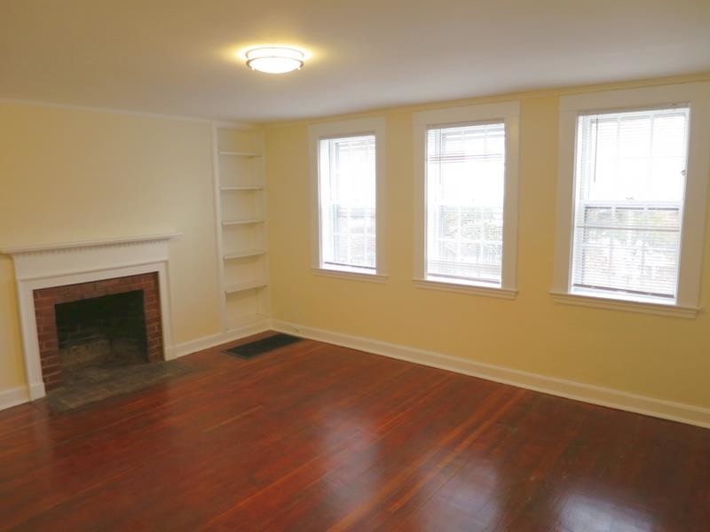 Primary Photo - 235 Mt Auburn St