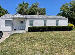 Building Photo - 7502 Cass St