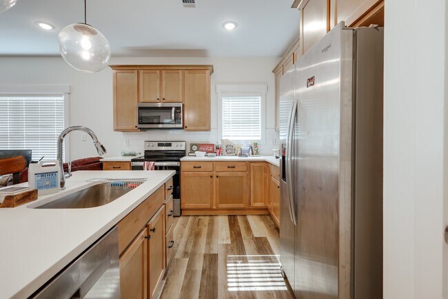 Foto del edificio - 374 Arch St