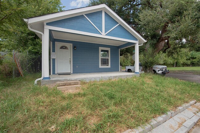 Building Photo - 2802 Canfield St