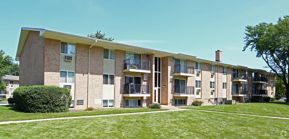 Park Butterfield Apartments Rentals - Mundelein, Il 