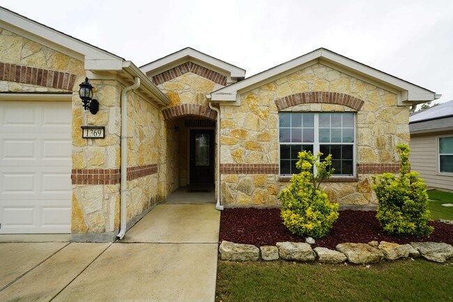 Building Photo - Immaculate Rental in Schertz! Realtor Commission: $500