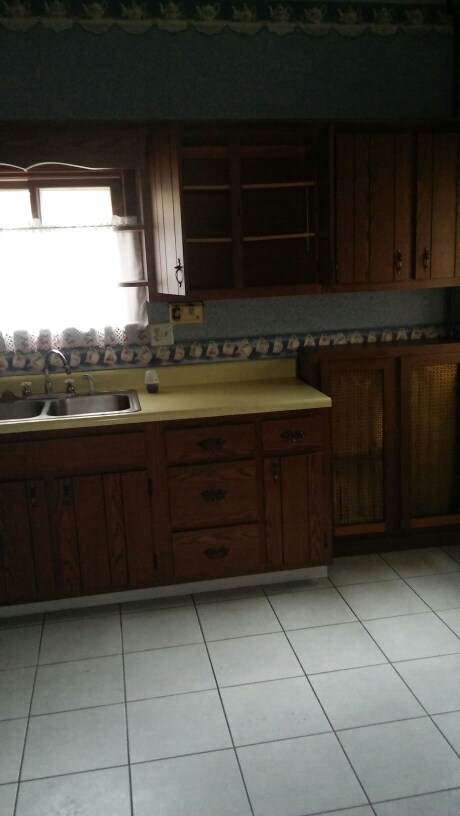 Foto del edificio - 1228 McClure Ave