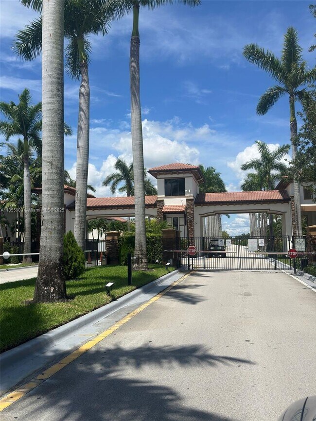 Foto del edificio - 9941 NW 86th Terrace