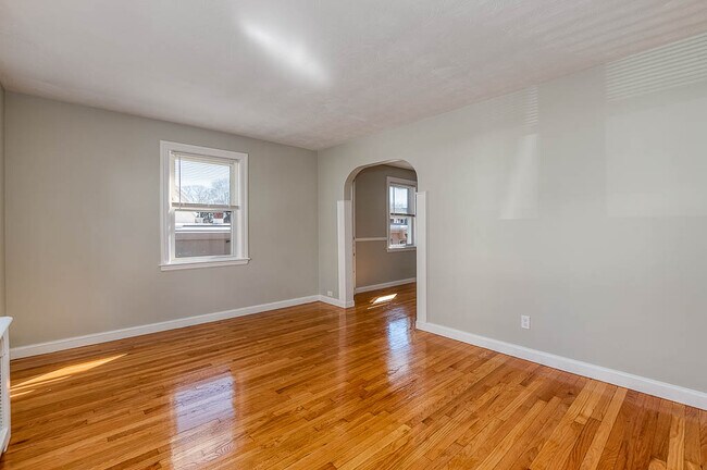Foto del edificio - 296 Minot St