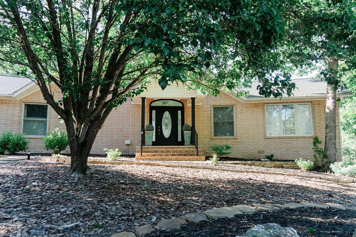 Primary Photo - Beautiful home on the private Diamante gol...