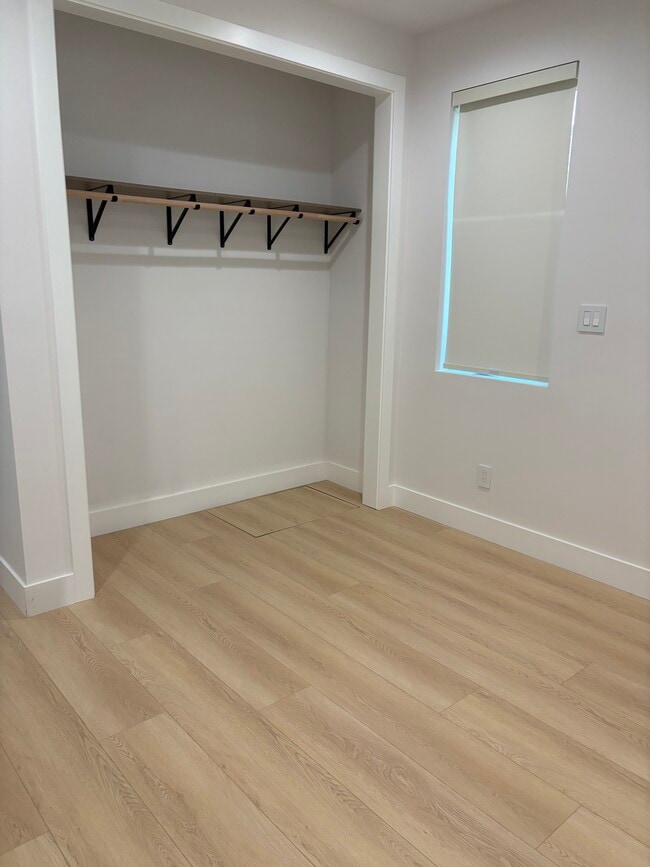 Foto del edificio - 18812 Pendergast Ave