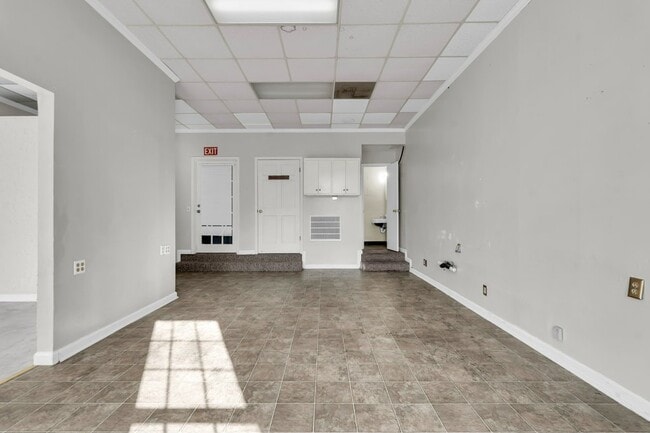 Building Photo - 463 Commerce St