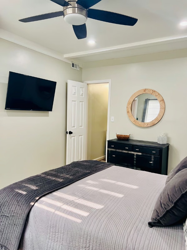 Building Photo - 6362 Valhalla Dr