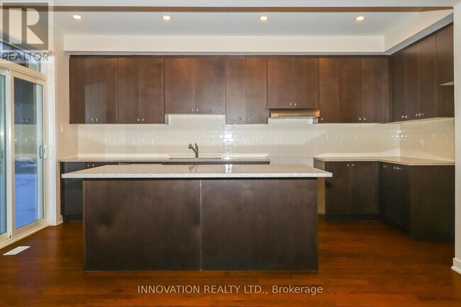 Building Photo - 734 Tincture Pl