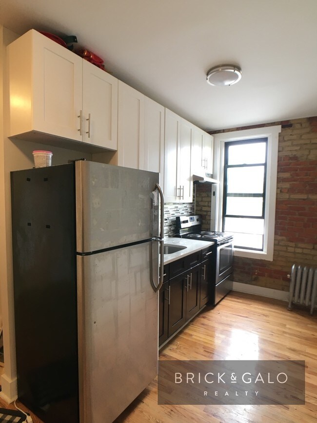 Foto del edificio - 292 Midwood St