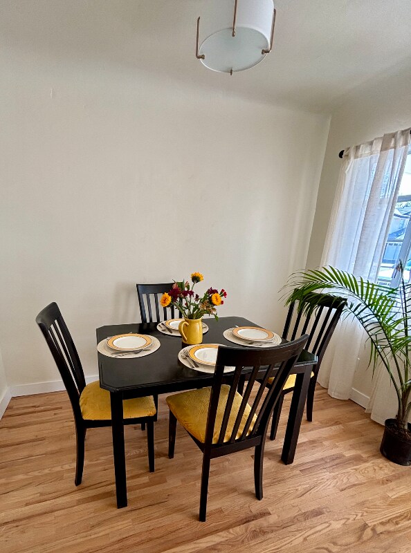 Foto del edificio - 700 N Monterey Ave