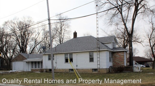 Building Photo - 3 br, 1 bath House - 2386 E Hill Rd
