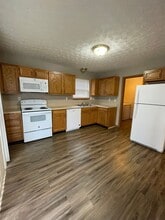 Building Photo - 1900 Halyard Ct