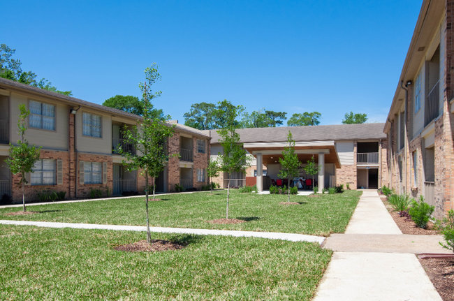 Building Photo - 2570 Sweetgum Ln