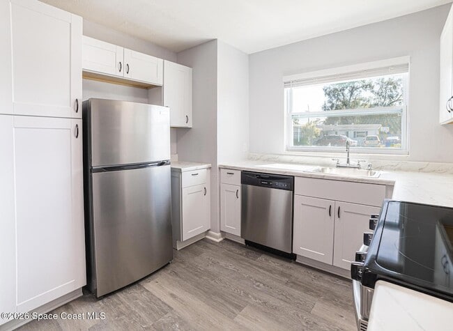 Building Photo - 3332 Elder St